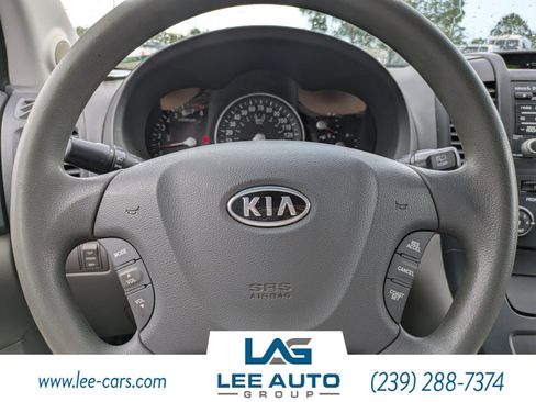 Used 2012 Kia Sedona LX w/ PWR Pkg FWD image 21