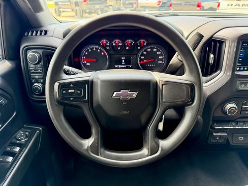 Used 2019 Chevrolet Silverado 1500 Custom Trail Boss w/ Custom Convenience Package AWD/4WD image 15