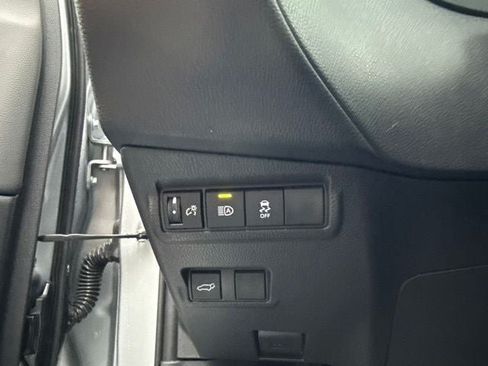 Certified 2026 Toyota Corolla Cross XLE w/ Convenience Package AWD/4WD image 23