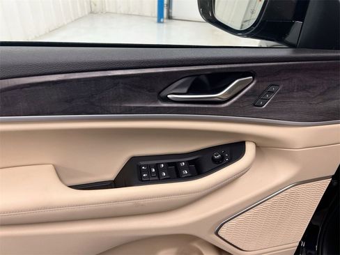 New 2025 Jeep Grand Cherokee L Limited w/ Luxury Tech Group II image 23