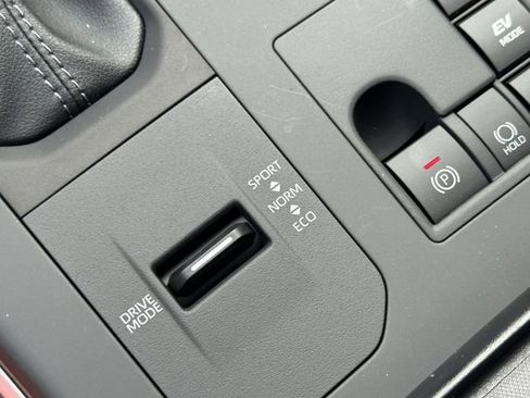 New 2026 Toyota Highlander XLE image 21