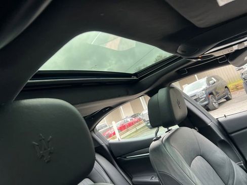 Used 2018 Maserati Ghibli GranSport image 36
