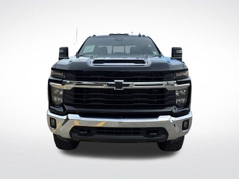 Used 2025 Chevrolet Silverado 2500 LT w/ Leather Package AWD/4WD image 2