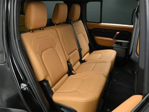 Used 2024 Land Rover Defender 130 S image 19