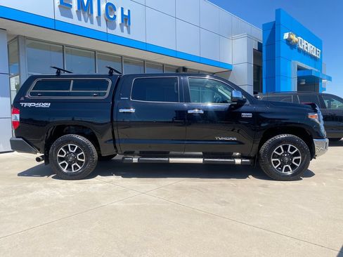 Used 2018 Toyota Tundra Limited w/ Limited Premium Package AWD/4WD image 6