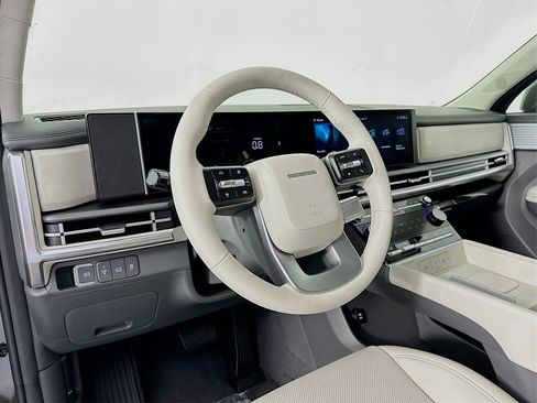 Used 2024 Hyundai Santa Fe SEL image 9