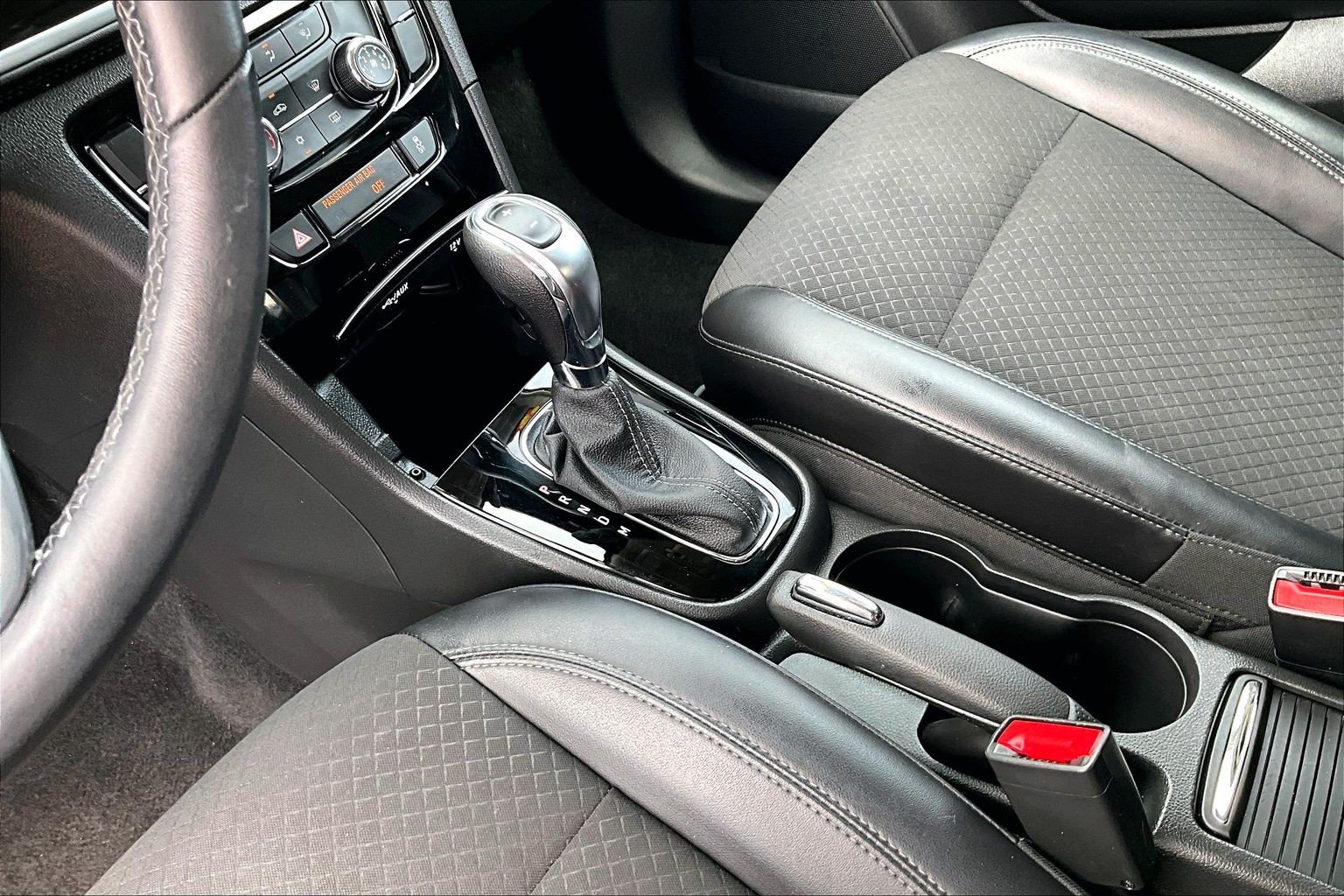 Used 2022 Buick Encore Preferred w/ Safety Package FWD image 13