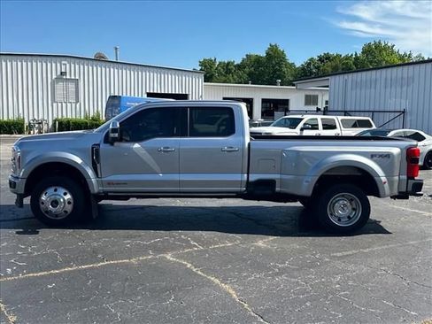 Used 2024 Ford F450 Platinum w/ FX4 Off-Road Package AWD/4WD image 7