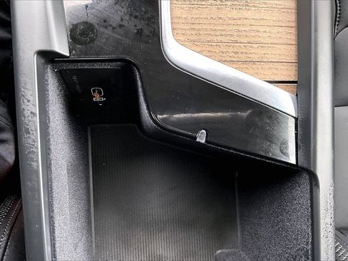 Certified 2026 Volvo XC60 B5 Plus w/ Climate Package image 16