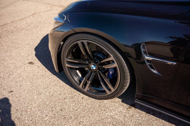 Used 2017 BMW M3 RWD image 12