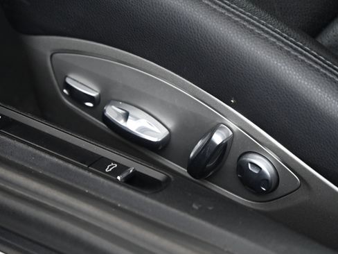 Used 2016 Porsche Cayman image 20