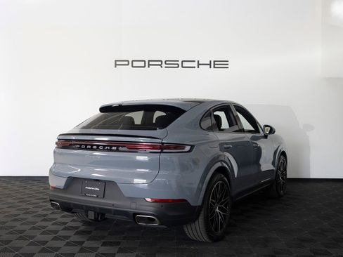 Certified 2025 Porsche Cayenne Coupe AWD/4WD image 7