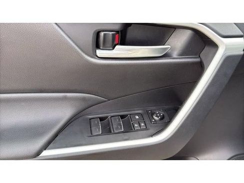 Certified 2025 Toyota RAV4 XLE AWD/4WD image 28
