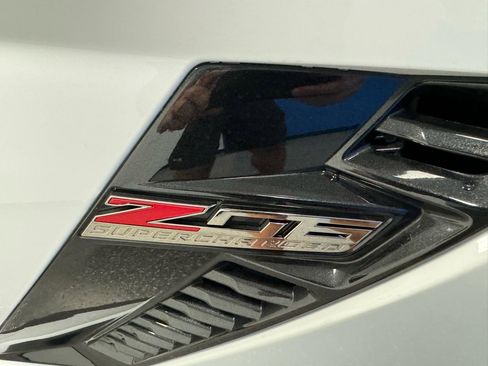 Used 2019 Chevrolet Corvette Z06 RWD image 24