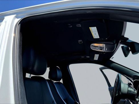 Used 2018 Jeep Grand Cherokee Altitude RWD image 29