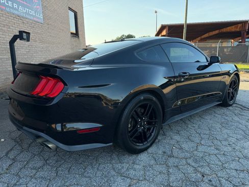 Used 2019 Ford Mustang GT RWD image 6