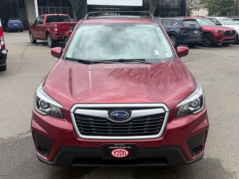 Used 2019 Subaru Forester Premium AWD/4WD image 2
