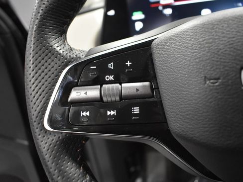 Certified 2023 Nissan Ariya AWD image 29