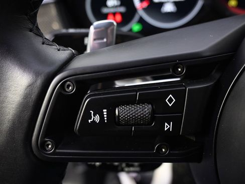 Used 2023 Porsche Panamera Turbo S image 38