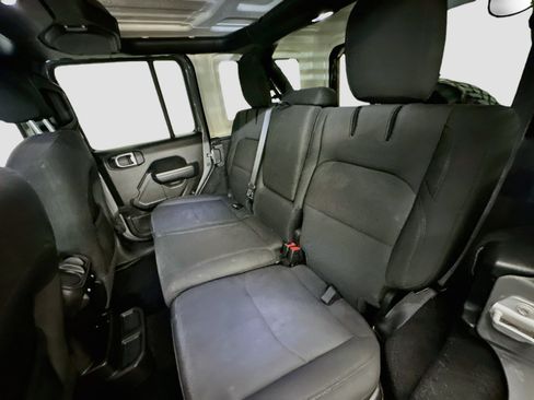 Used 2023 Jeep Wrangler Unlimited w/ Cold Weather Group AWD/4WD image 29