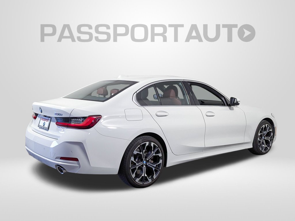 Used 2025 BMW 330i xDrive Sedan w/ M Sport Package AWD/4WD image 7