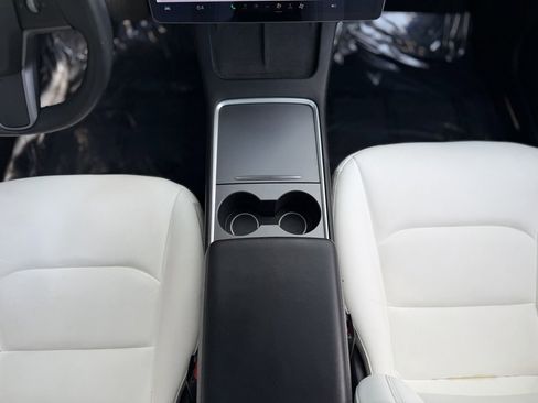 Used 2021 Tesla Model 3 Standard Range Plus image 47