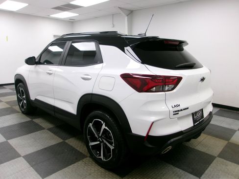 Used 2023 Chevrolet TrailBlazer RS w/ Convenience Package AWD/4WD image 2