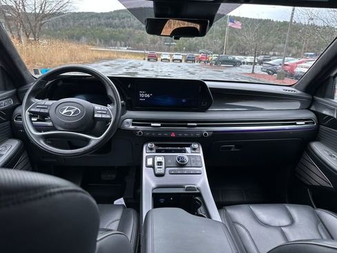 Used 2024 Hyundai Palisade Calligraphy image 12