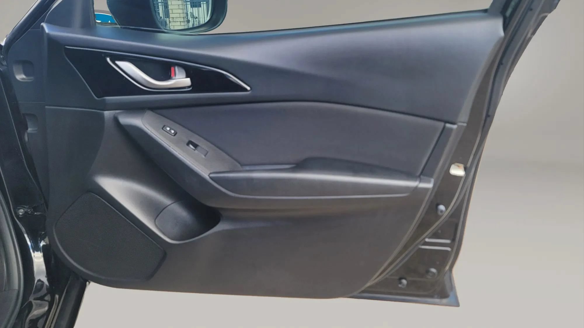Used 2016 MAZDA MAZDA3 i Touring FWD image 16