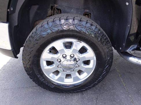 Used 2011 GMC Sierra 2500 SLE w/ SLE Preferred Package AWD/4WD image 40