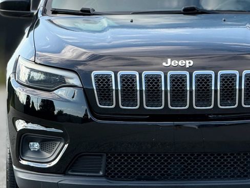 Used 2019 Jeep Cherokee Latitude Plus FWD image 11