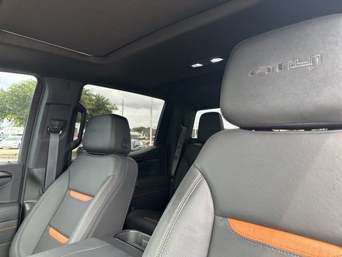 Used 2025 GMC Sierra 1500 AT4 w/ AT4 Premium Package AWD/4WD image 7