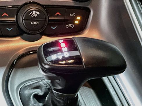 Used 2020 Dodge Challenger R/T w/ Driver Convenience Group RWD image 17