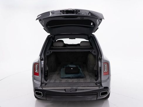 Certified 2023 Rolls-Royce Cullinan w/ Dark Exterior Package AWD/4WD image 51