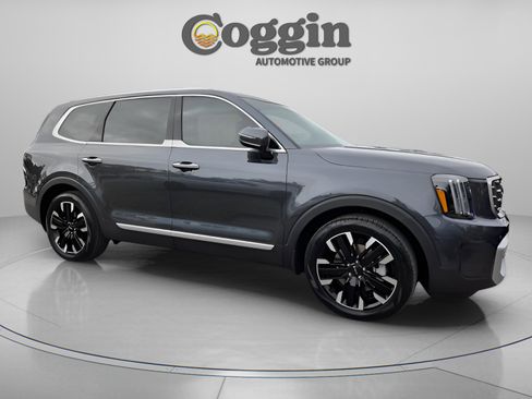 Used 2024 Kia Telluride SX w/ Towing Package image 16