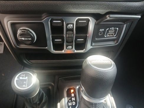 New 2025 Jeep Gladiator Sport image 33