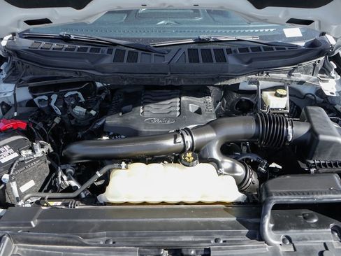 Used 2022 Ford F150 XLT w/ Equipment Group 302A High RWD image 11