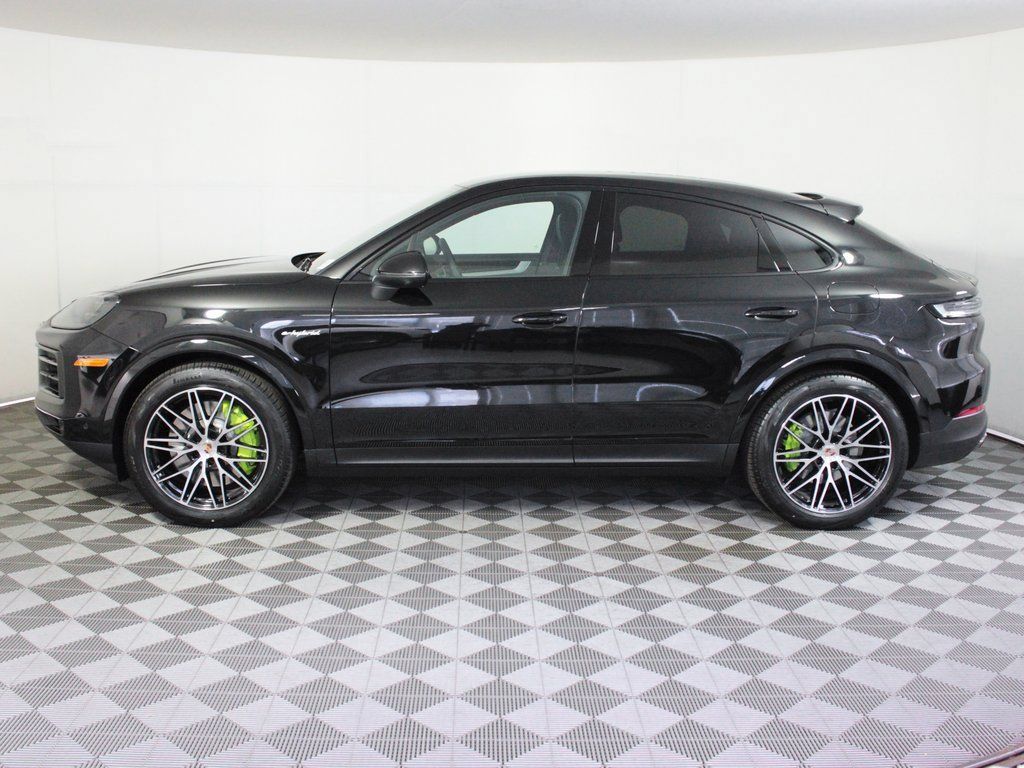 Certified 2026 Porsche Cayenne E-Hybrid Coupe AWD/4WD image 2