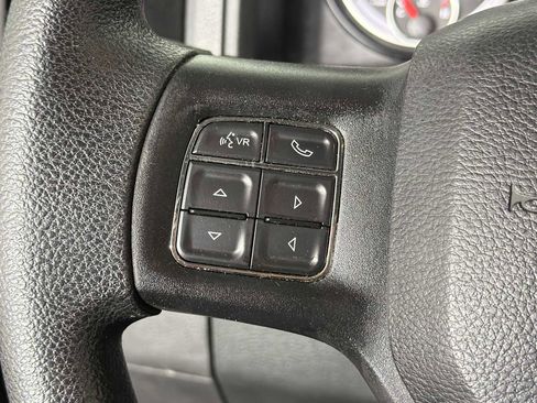 Used 2015 RAM 1500 Express RWD image 23