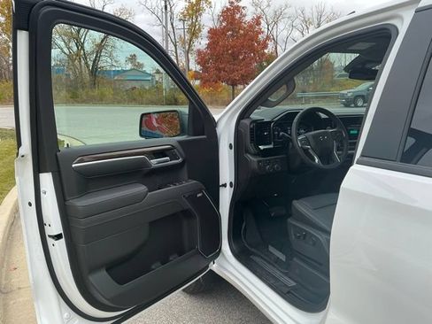 New 2026 Chevrolet Silverado 1500 RST w/ RST All Star Premium Package AWD/4WD image 12