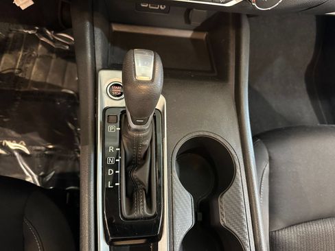 Used 2025 Nissan Altima 2.5 SV FWD image 35