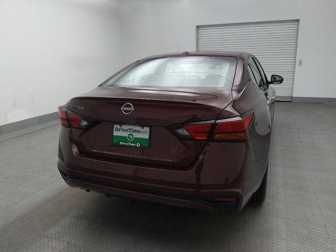 Used 2025 Nissan Altima 2.5 SV FWD image 7