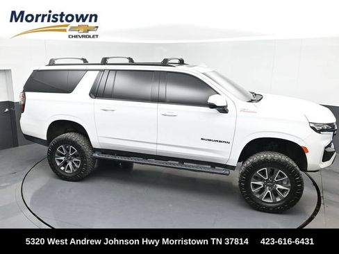 Used 2023 Chevrolet Suburban Z71 w/ Luxury Package AWD/4WD image 1