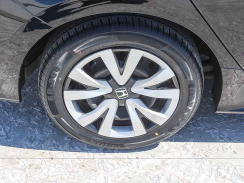 Used 2024 Honda Civic LX image 9