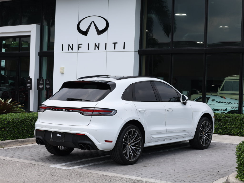 Used 2023 Porsche Macan Turbo AWD/4WD image 4