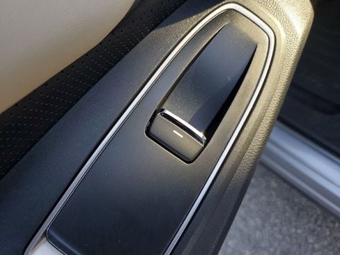 Used 2022 Subaru Ascent Touring image 16