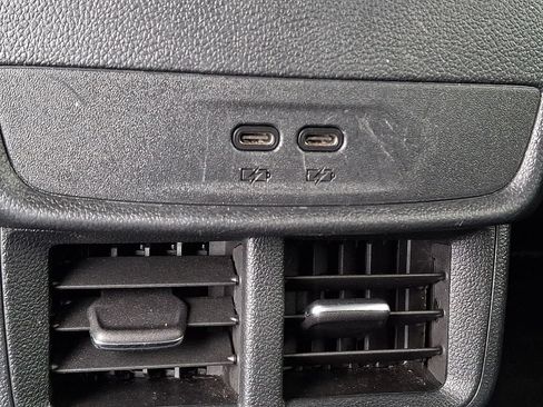 Used 2025 Chevrolet Equinox LT FWD image 11