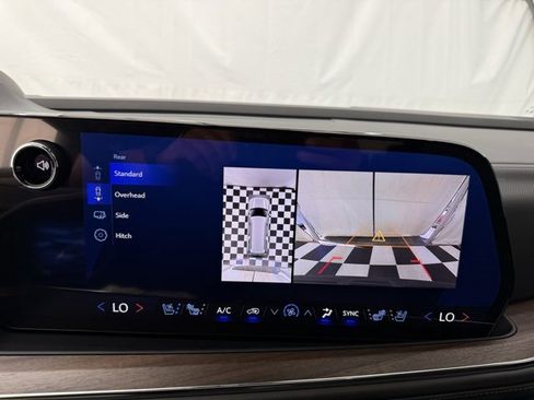 New 2025 Chevrolet Suburban High Country image 42