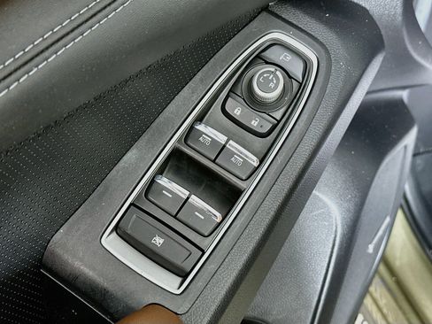 Used 2024 Subaru Ascent Touring AWD/4WD image 18