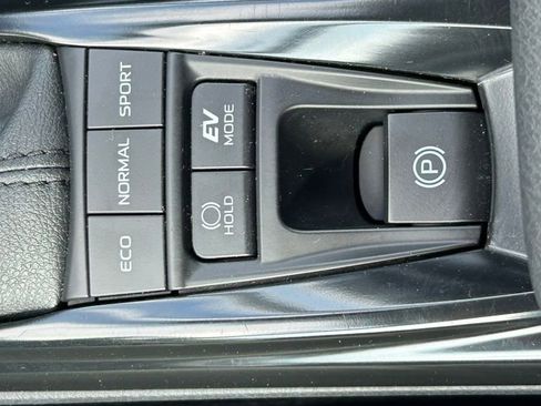 Used 2025 Toyota Camry LE FWD image 25